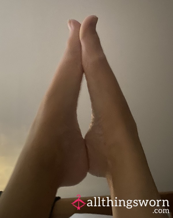 Feet Pics And Videos