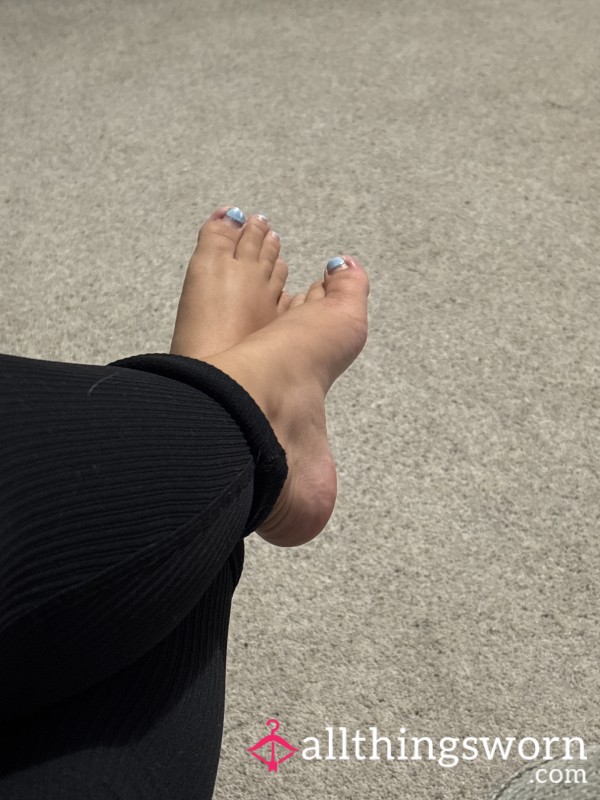 Feet Pics For Sale Can Do Special Requests 😉😜