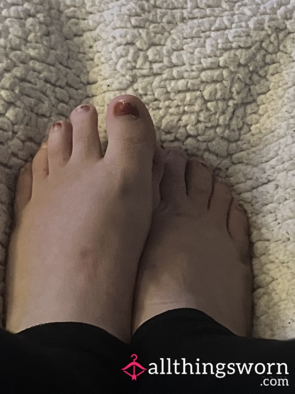 Feet Content