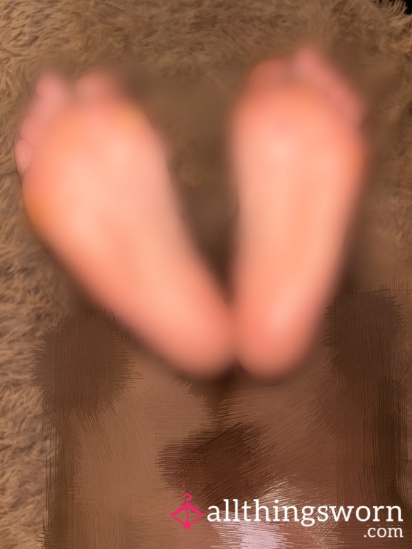 Feet Picture Set