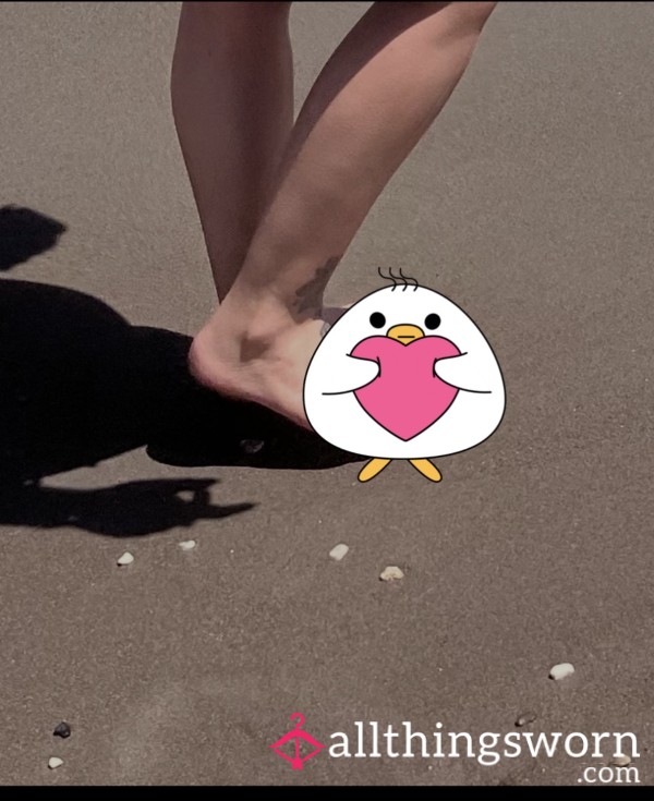 Feet Pictures At The Beach X3