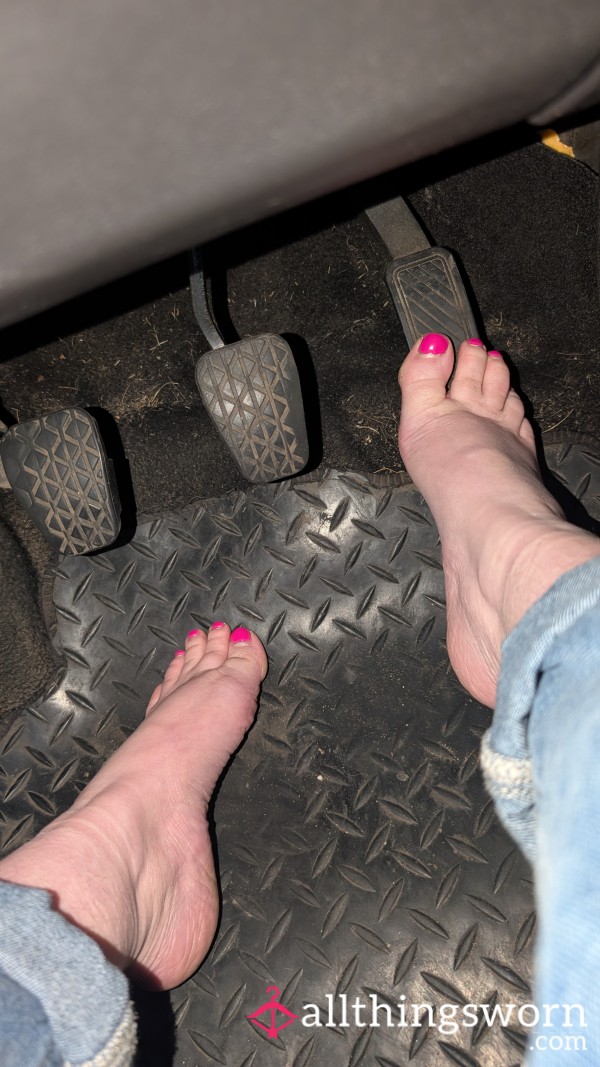 Feet Play In Car