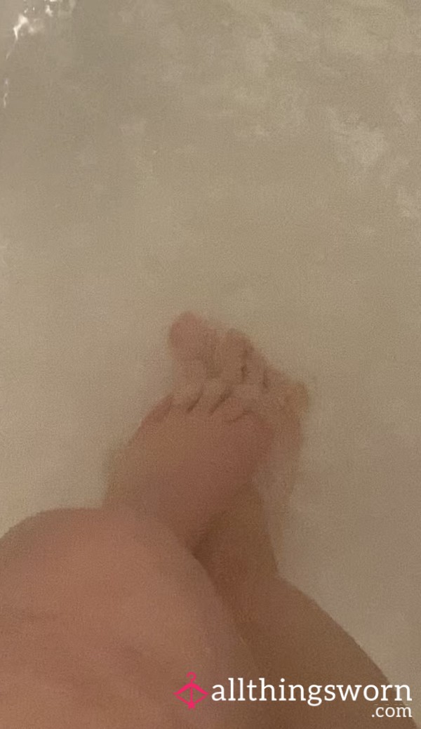 Feet Playing In The Shower;)