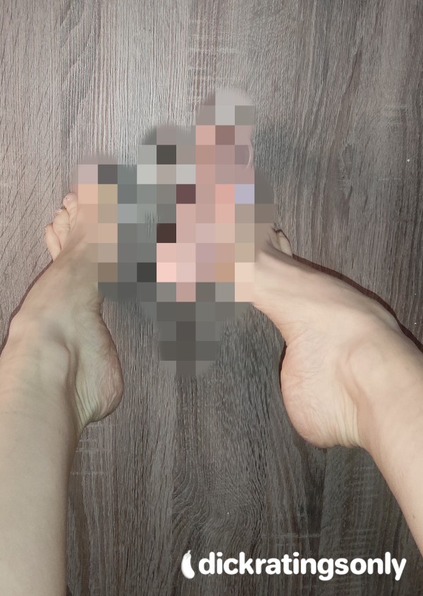 Feet Playing With Di**o