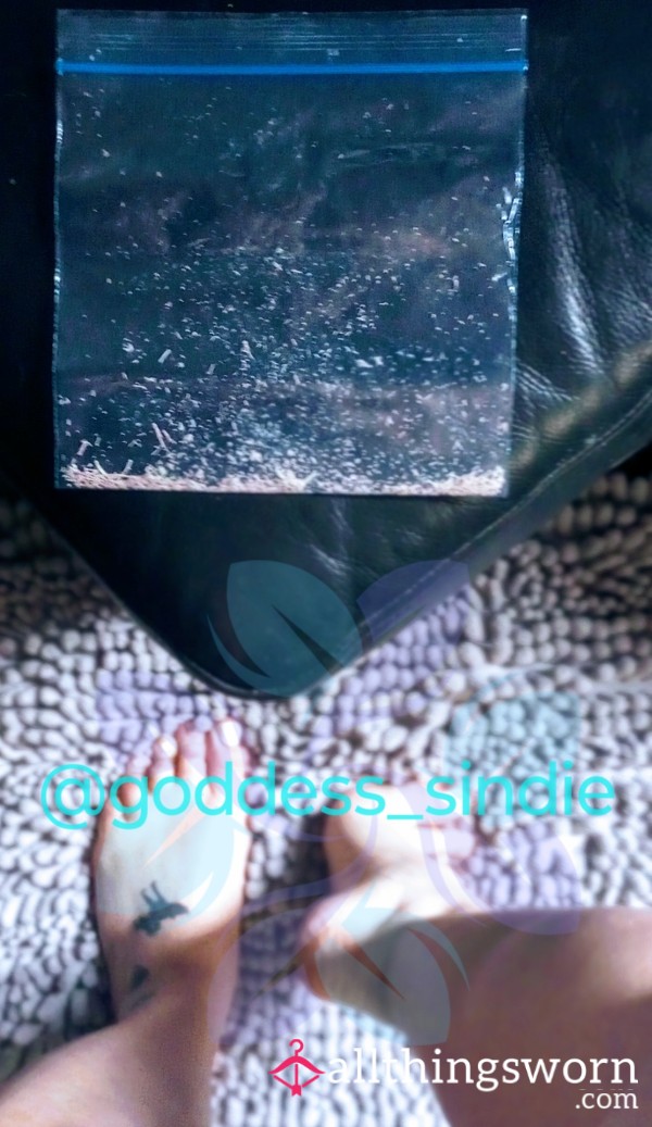 Feet Scrapings & Toenail Clippings