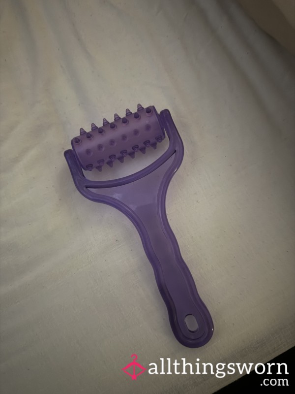 Feet Spiked Roller 🤪