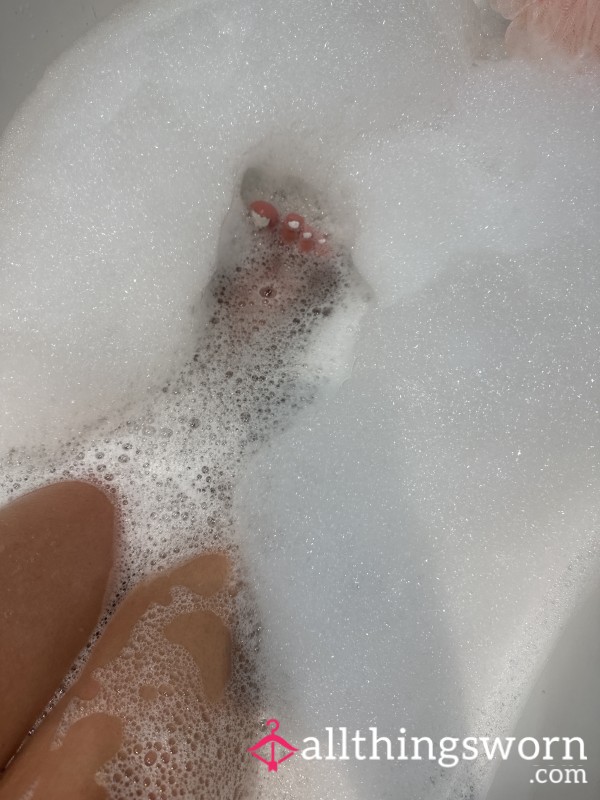 Feet Splash Fun