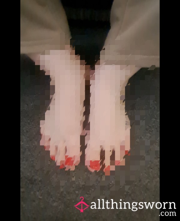 Feet Squashing Experience