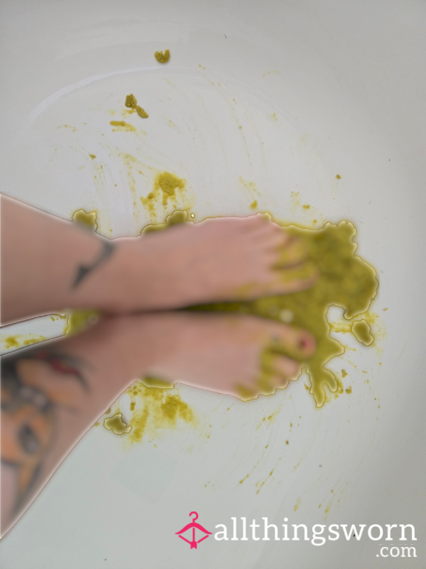 Feet Squishing Peas 👣🫛