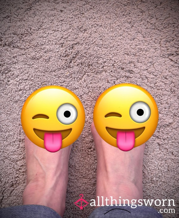 Pre- Made Video - Feet Carpet Scrape 😜