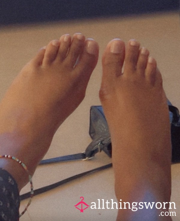 Feet Videos/ Pictures