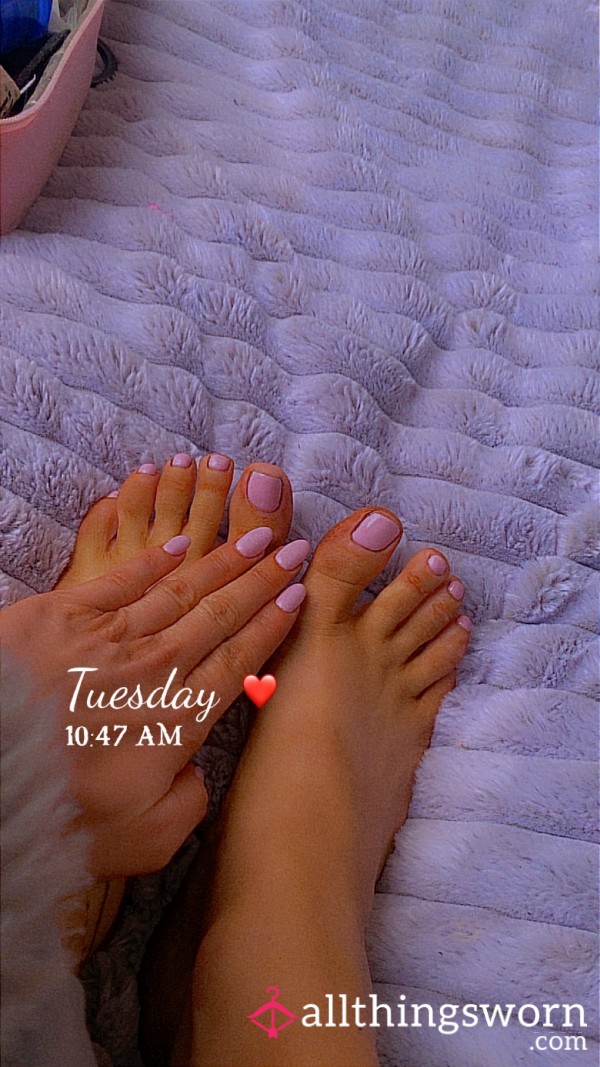 Feet Worship !