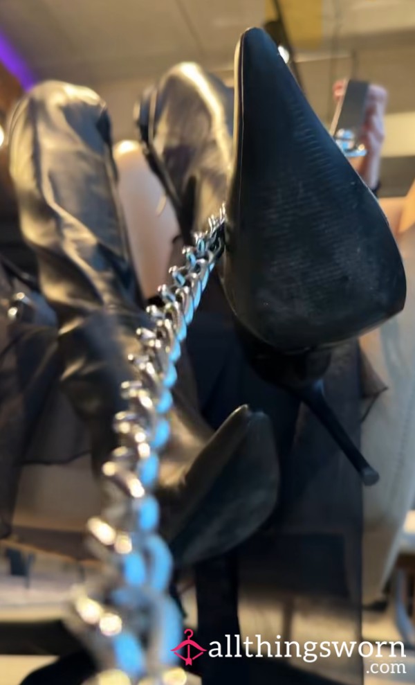 Femdom Experience - On Miss Lola’s Leash