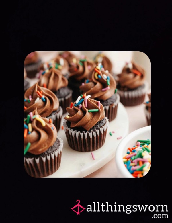 Fetish Bakes 🧁🫗