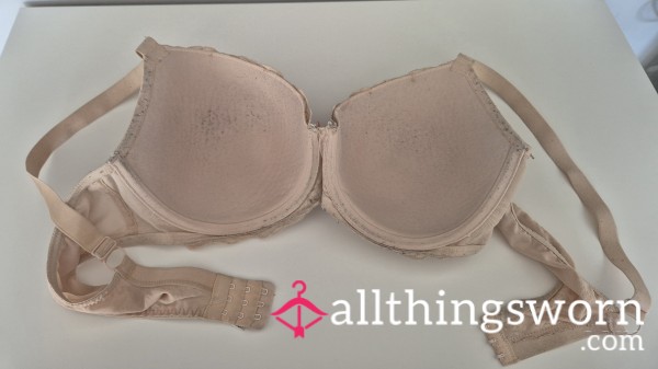 Filthy 42D Bra Worn For Years Without Being Washed