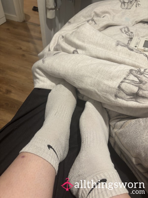 Filthy Nike Crew Socks – 12+ Hours Sweat-Soaked & Super Stinky 🔥