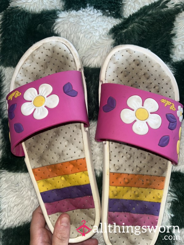 Filthy P**l/ Holiday Sliders- Size 6- Includes Photo