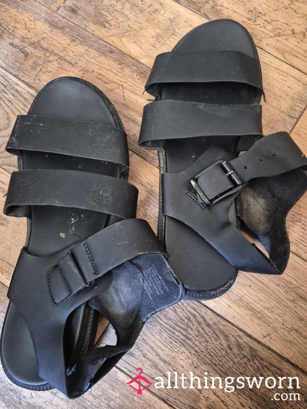 Filthy Sandles
