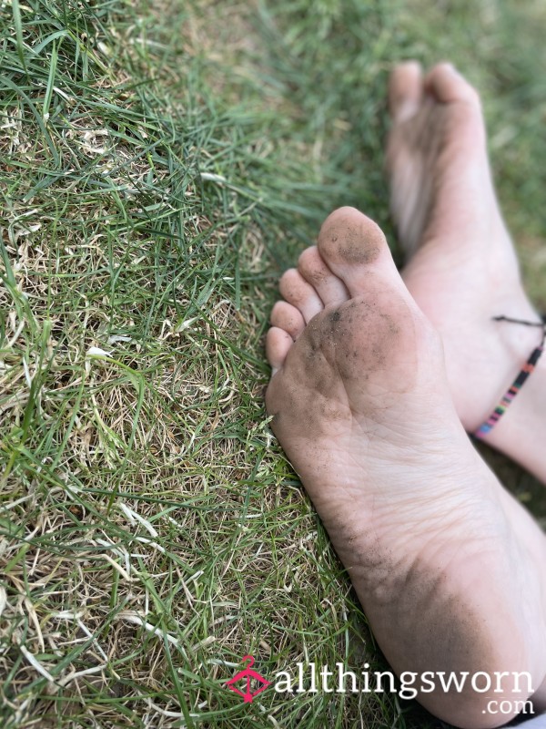 Filthy Soles, Video Of Me Cleaning And I Send You The Wipes With My Filth On 🤎