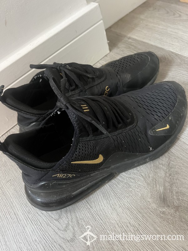 Filthy Stinking Nike 270s. Size 10