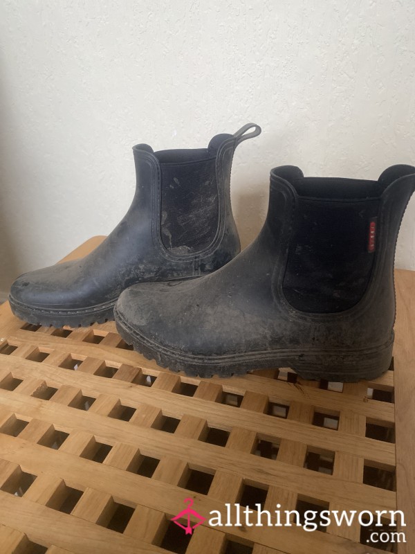 Filthy Stinking Yard Boots 💦