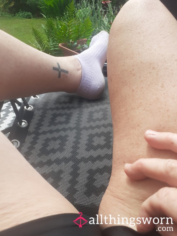 Fingering  In The Garden  Next Door Listening