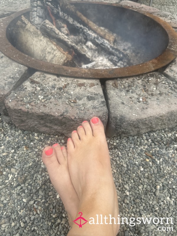 Fireside Toes - Feet You’ll Want To Worship