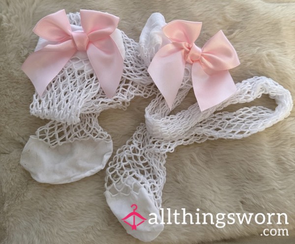 Fishnet Bow Stockings 🎀