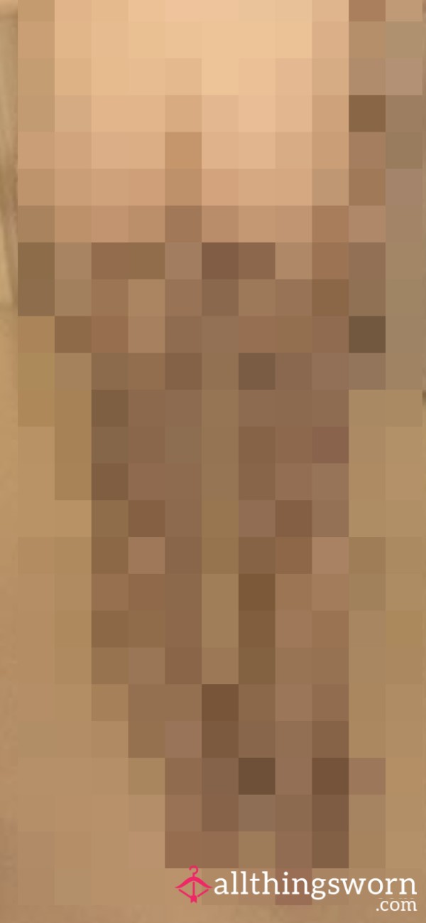 Fishnet Stockings & Juicy Bare B*m