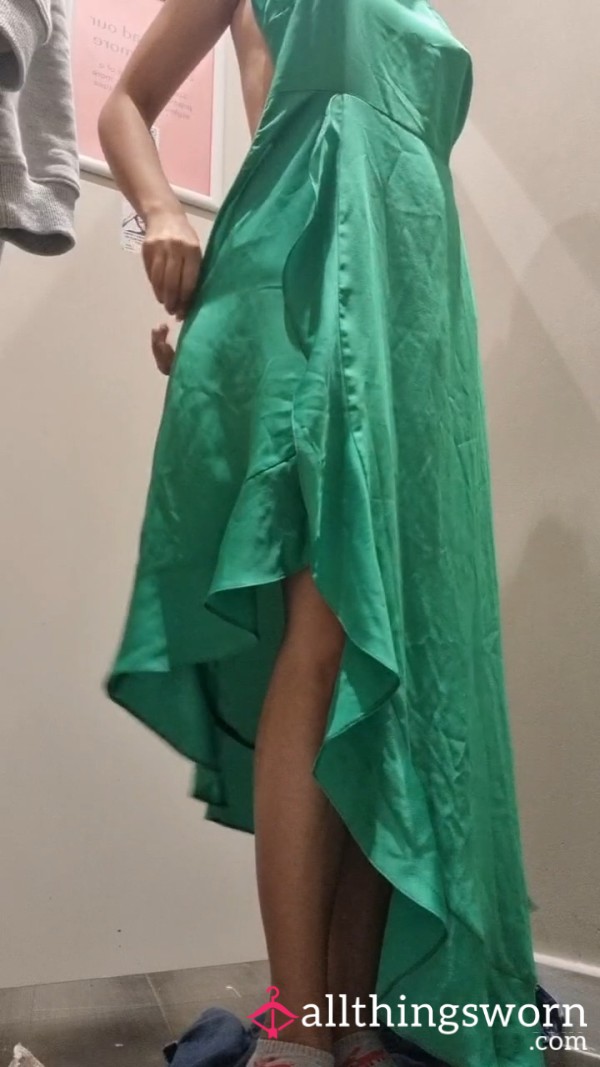 Fitting Room Clothes Try On And Masturbation