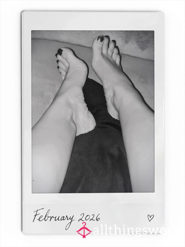 Five Custom Foot Pictures Of Your Choice