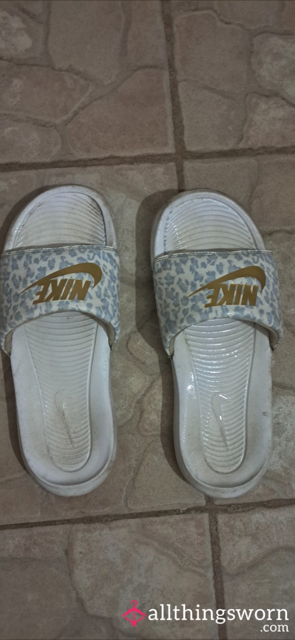 Flat, White Nike Slides
