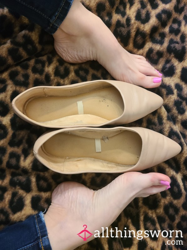 Flats Size 9 FILLED With SWEAT!
