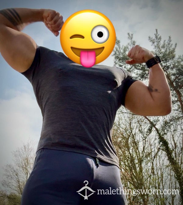 FLEX 💪🏽 FRIDAY!  WORKOUT SOULUXE GREY TEE SWEATED ARMPIT SKUNK NO DEODORANT 💪🏽💧💧💧📦👃🏽🤪