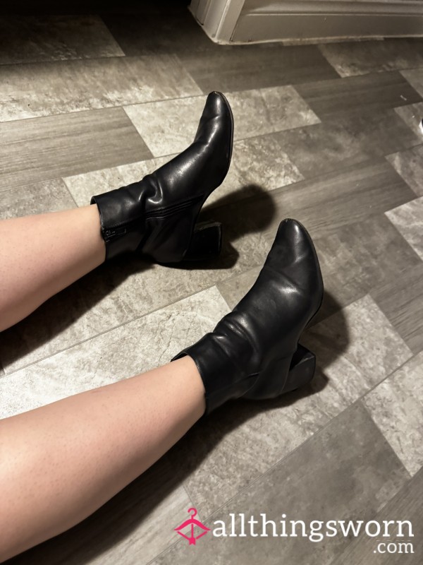 Flight Attendant Booties: Stinky, Cheesy, Freshly Worn
