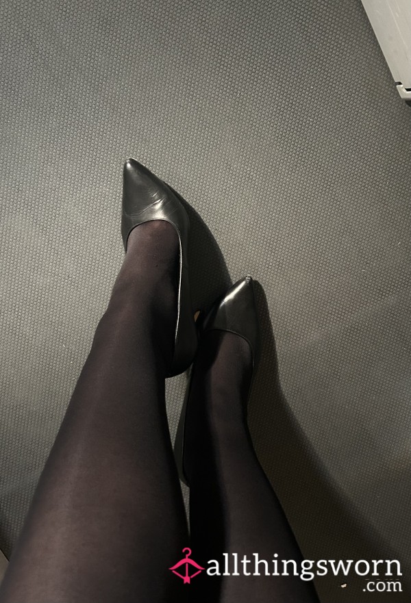 Flight Attendant’s Dirty & Smelly Pantyhose