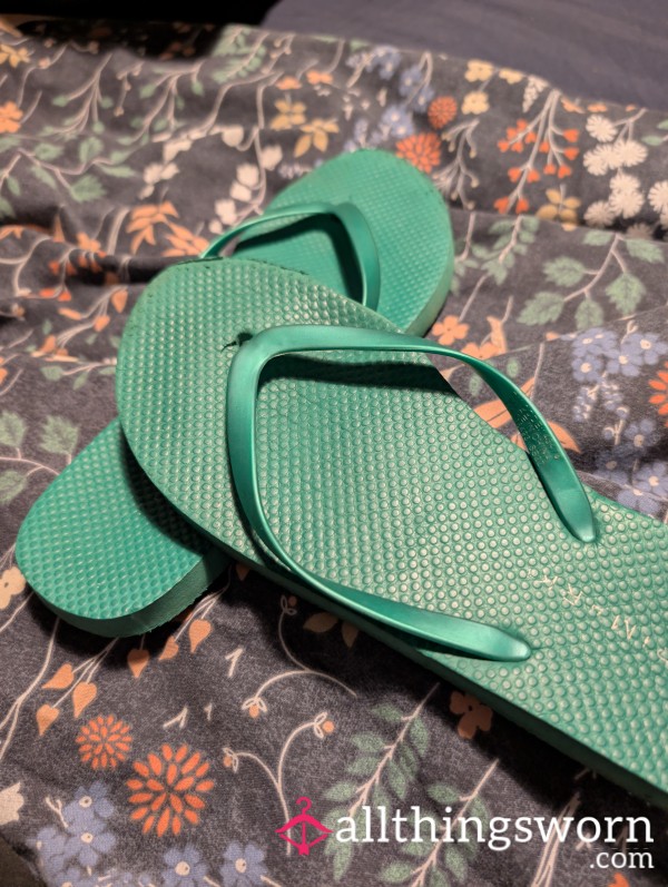 Flipflops / Sandals WELL WORN