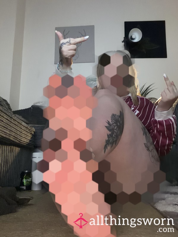 Flipping You Off While You Goon Over My Soles😏 Face Included