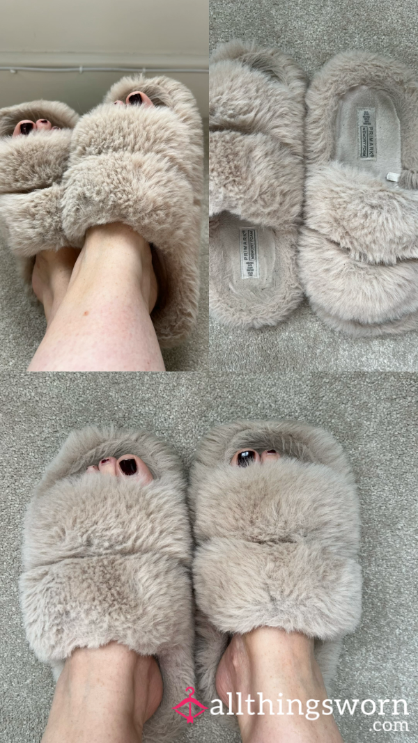 Flirtatiously Fluffy Slippers 💋
