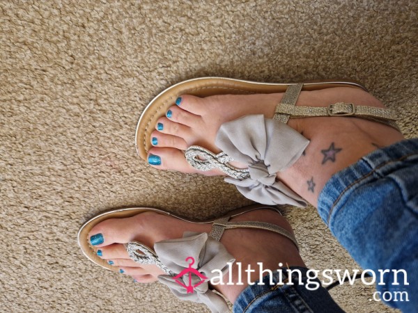Flirty Feet Ready For Drinks With The Girls At The Weekend