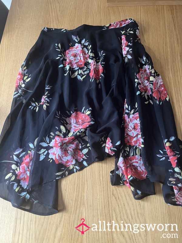 Floaty Flower 🌺 Skirt