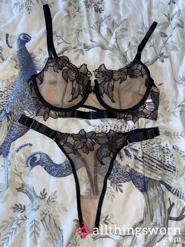 Flor*l Mesh Set 🖤