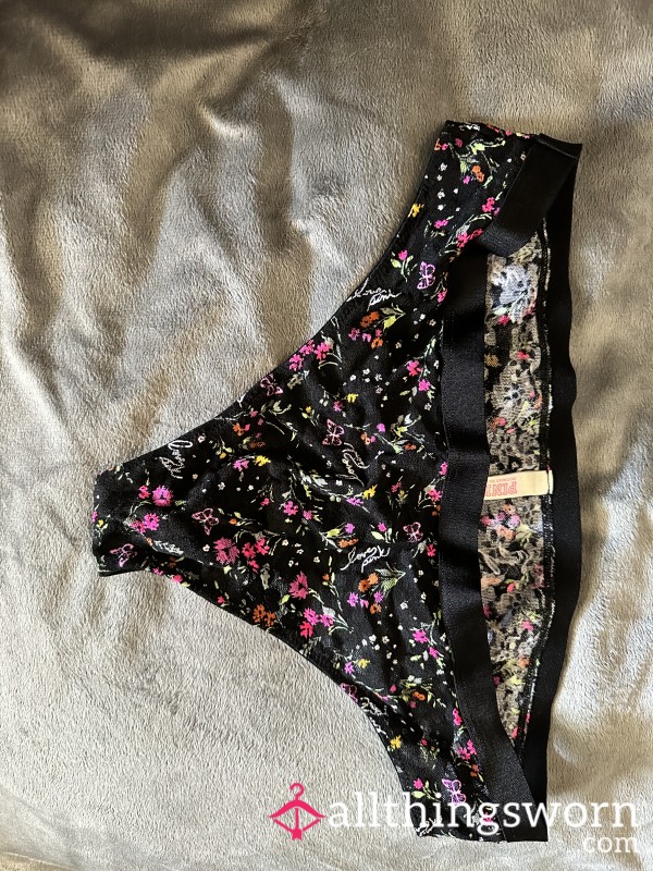 Flor*l VS Pink Thong