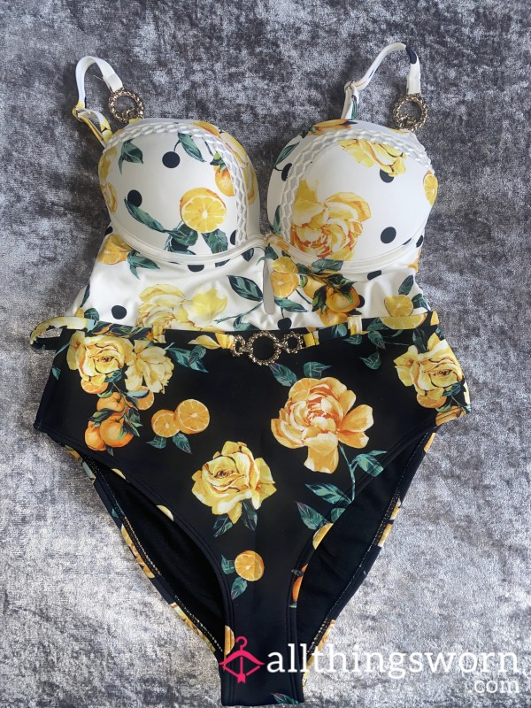 Flor*l Well Worn Swimsuit Size 10 Medium