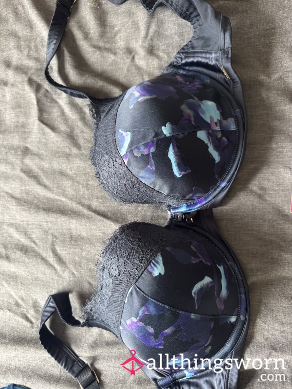 🌺 Flower Patterned Bra —