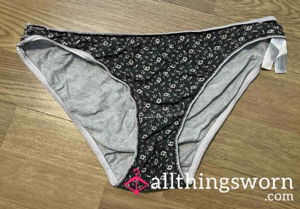 Flowery Black Panties
