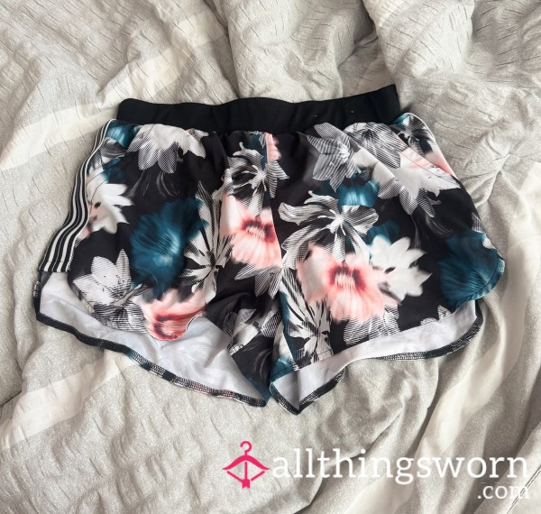 Flowery Gym Shorts With Liner 🌺