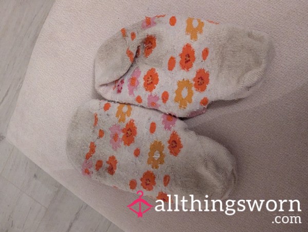 Bobbly Flowery Trainer Socks