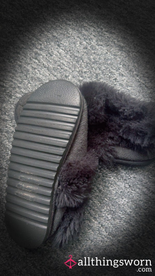Fluffy Black Slippers