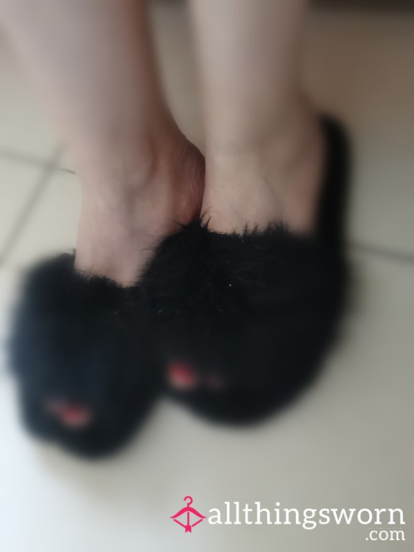 Fluffy Black Slippers